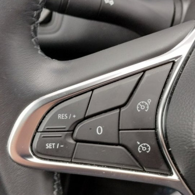 Renault Captur 2023r wersja techno
