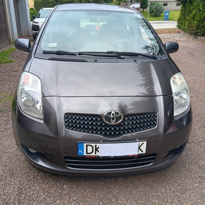 Sprzedam zadbaną Toyotę Yaris 2008