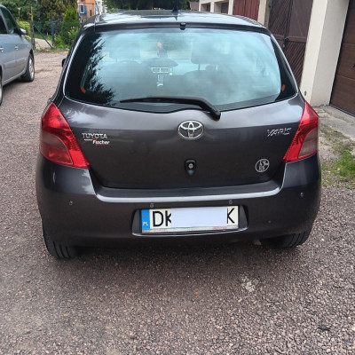 Sprzedam zadbaną Toyotę Yaris 2008