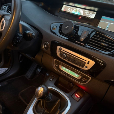 Renault Grand Scenic TCe 130 Bose - 7 osób