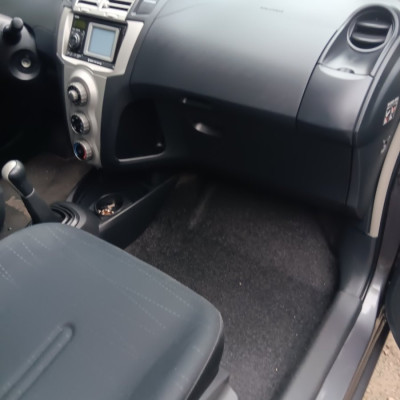 Sprzedam zadbaną Toyotę Yaris 2008