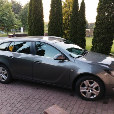 Opel Insignia Srebrny Opel Insignia Sports To