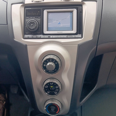 Sprzedam zadbaną Toyotę Yaris 2008