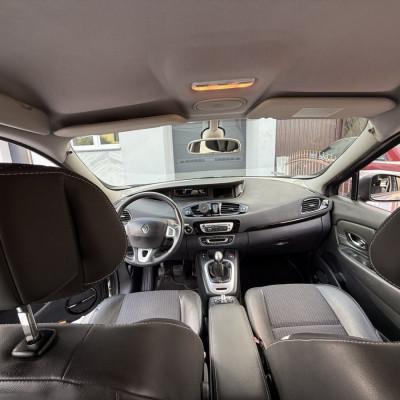 Renault Grand Scenic TCe 130 Bose - 7 osób
