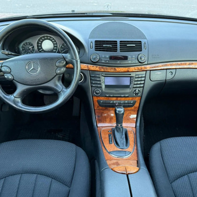 Mercedes-Benz Klasa E 200 Kompressor Automati