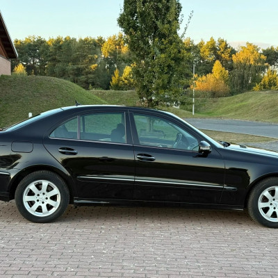 Mercedes-Benz Klasa E 200 Kompressor Automati