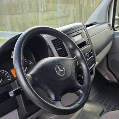 Mercedes-Benz Sprinter 519