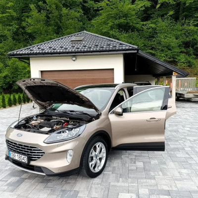 Ford Kuga 2.0 EcoBlue AWD Titanium