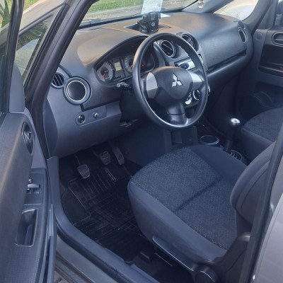 Świetnie utrzymany Mitsubishi Colt klima