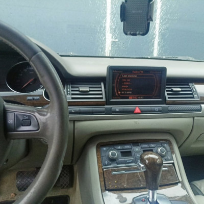 Audi A8 D3 powypadkowe