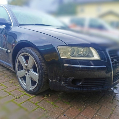 Audi A8 D3 powypadkowe