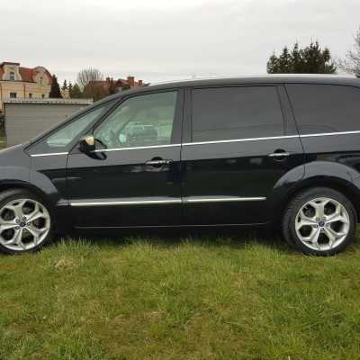 Ford Galaxy Platinum 2011 2.0 Benzyna 203koni