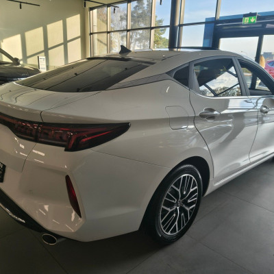 JAC J7Plus 1.5T 136KM AT - za 94.900 PLN!