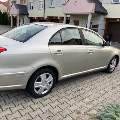 Toyota Avensis 1.6 Polski Salon 2003