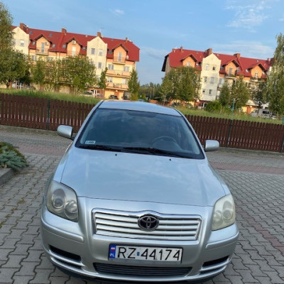 Toyota Avensis 1.6 Polski Salon 2003
