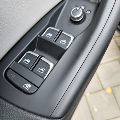 Audi Q3 211 koni automat 4x4 hak garażowany