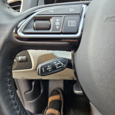 Audi Q3 211 koni automat 4x4 hak garażowany