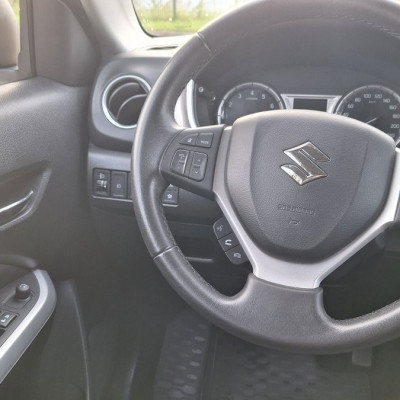Sprzedam Suzuki Vitara 1.6 Premium 4WD
