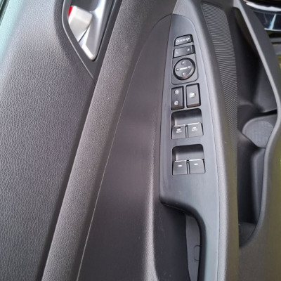 Sprzedam Hyundai Tuscon 1.6 1 Benzyna