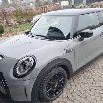 Mini Cooper SE, Elektryk rok 2022, 184KM
