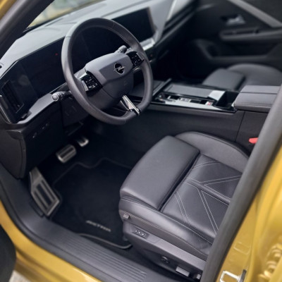 Opel Astra L 1.6 PHEV, Rok 2023, Gwaranc