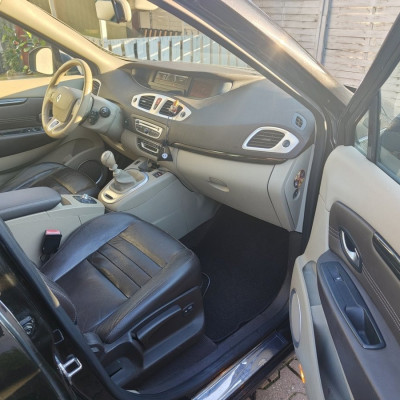 Renault Scenic 1.9 Dci 130 KM, Navi, czujniki