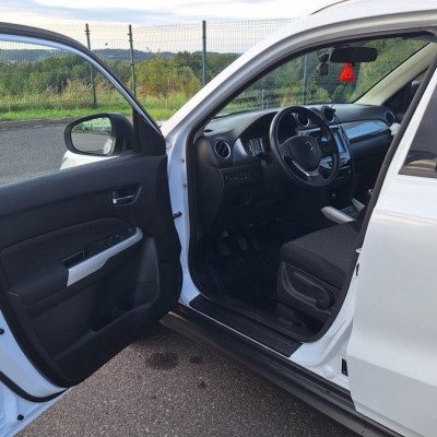 Sprzedam Suzuki Vitara 1.6 Premium 4WD