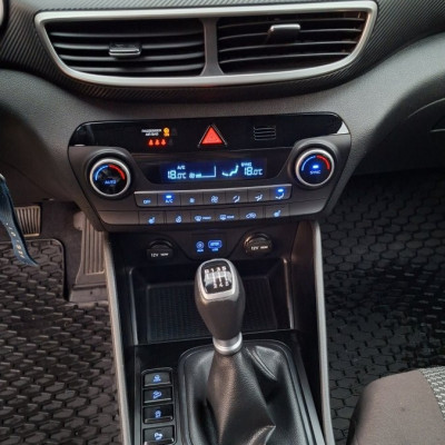 Sprzedam Hyundai Tuscon 1.6 1 Benzyna