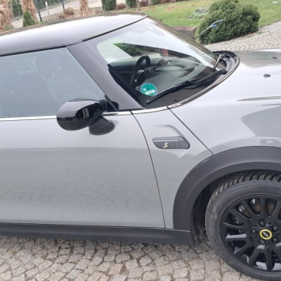 Mini Cooper SE, Elektryk rok 2022, 184KM