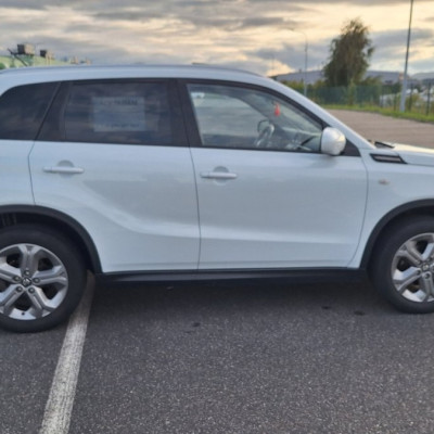 Sprzedam Suzuki Vitara 1.6 Premium 4WD