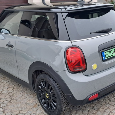 Mini Cooper SE, Elektryk rok 2022, 184KM