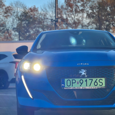Peugeot 208-e Alure 136KM AT