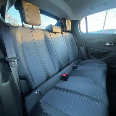 Peugeot 208-e Alure 136KM AT