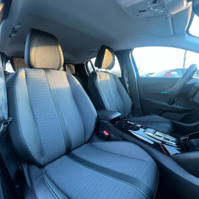 Peugeot 208-e Alure 136KM AT