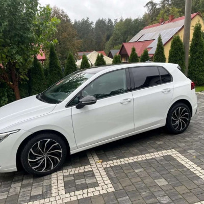 Volkswagen Golf 8 Mild Hybrid – automa