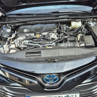 Toyota Camry 2.5 HYBRID PRESTIGE