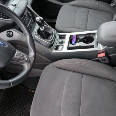 Ford Kuga 2019 benzyna 1,5 manual