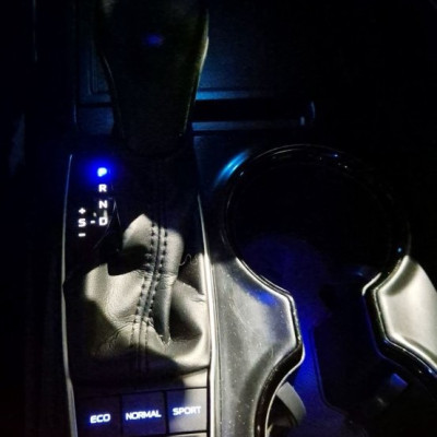 Toyota Camry 2.5 HYBRID PRESTIGE