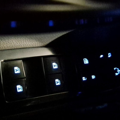 Toyota Camry 2.5 HYBRID PRESTIGE