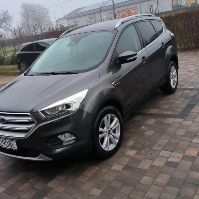 Ford Kuga 2019 benzyna 1,5 manual