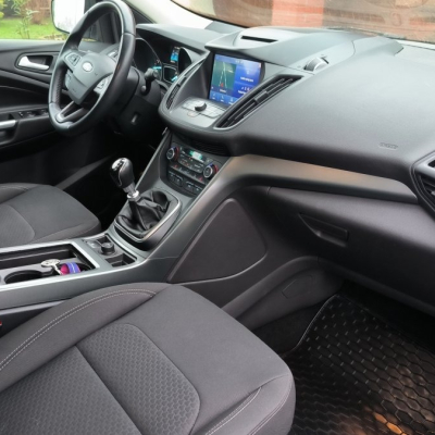 Ford Kuga 2019 benzyna 1,5 manual