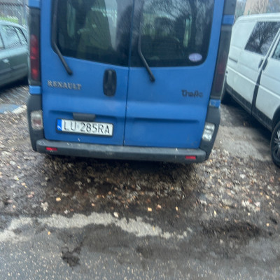 Renault trafic brygadowy 6 Cio osobowy