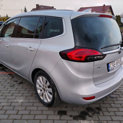 Sprzedam Opel Zafira C 1.4 Turbo 2016r