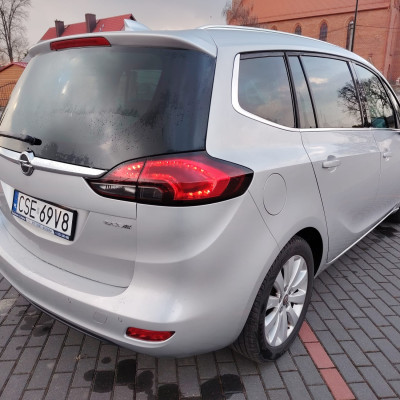 Sprzedam Opel Zafira C 1.4 Turbo 2016r