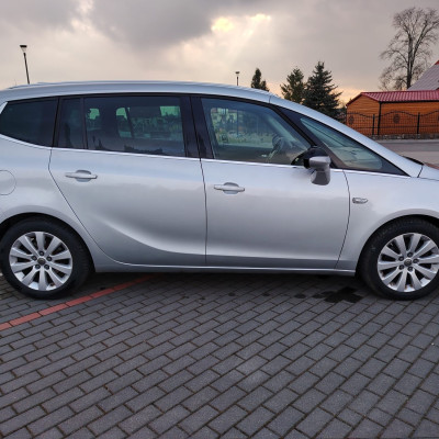 Sprzedam Opel Zafira C 1.4 Turbo 2016r