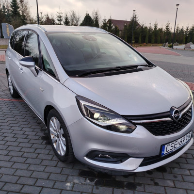 Sprzedam Opel Zafira C 1.4 Turbo 2016r