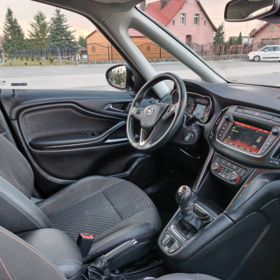 Sprzedam Opel Zafira C 1.4 Turbo 2016r