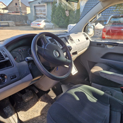 Volkswagen Transporter T5 2.5 TDI Long