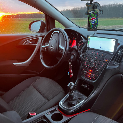 Opel astra J 1.6 115km