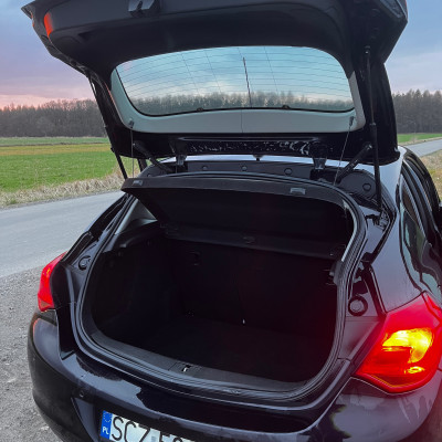 Opel astra J 1.6 115km